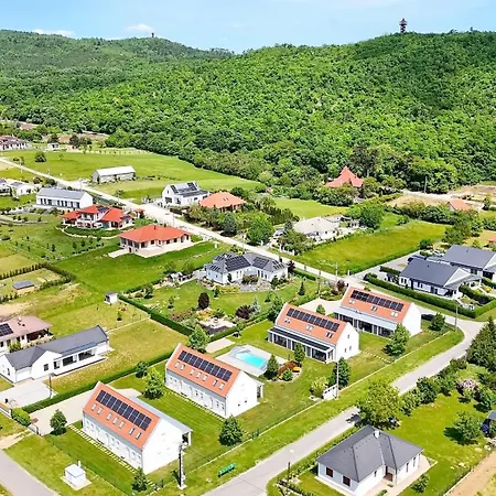 شقة P&g Balaton Poolside - Biro Tours Nr 122 *